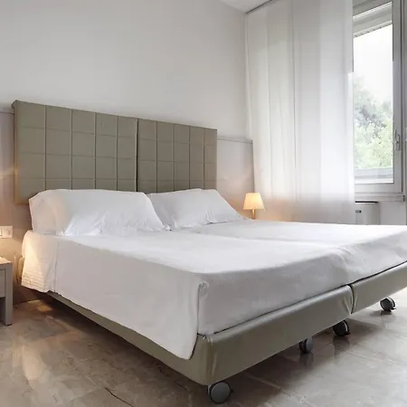 Contempora - Elvezia 8 - E22 Milano